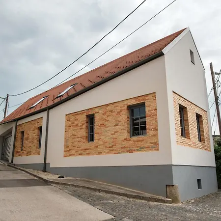 Loftlakasom**** Veszprém