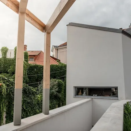 Loftlakasom**** Hotel apartamentowy *