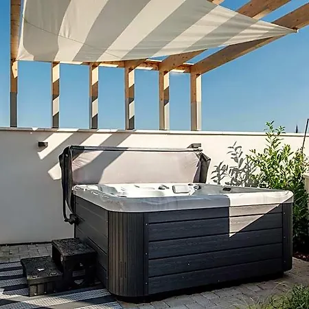 Aparthotel Loftlakasom**** Veszprém