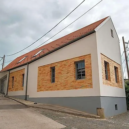 Loftlakasom**** 4* Veszprém