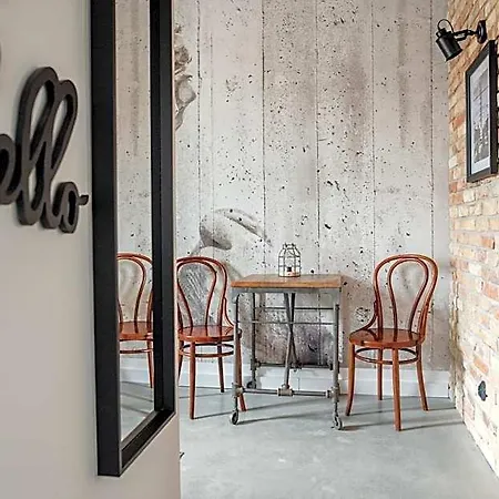 Loftlakasom**** 4* Veszprém