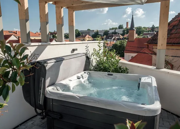 Loftlakasom**** 4* Veszprém